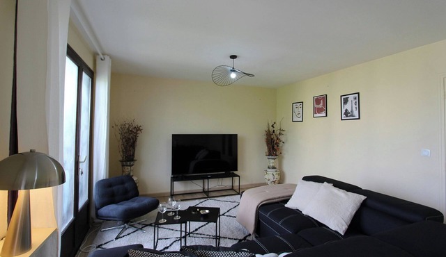 Le 15' de paris - Three Bedroom Apartment, Sleeps 8