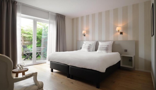 Le 24 Hotel