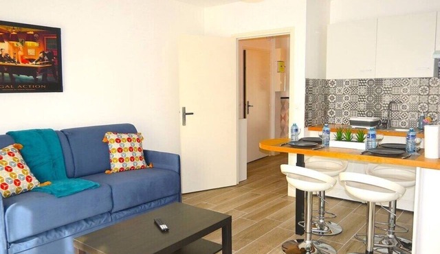 Le 60 - ODI RENT - In front of Le Bourget AIRPORT
