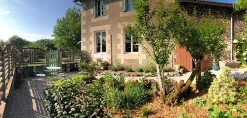 Le Cerisier Saint-Barbant