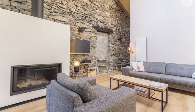 LE Chalet DE Manelou