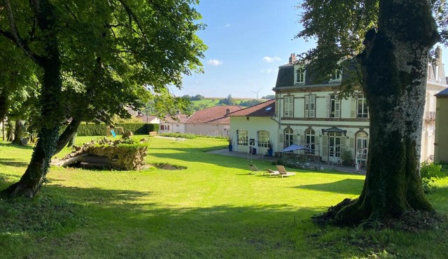 LE CHATEAU DE MONTHUREUX LE SEC