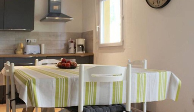 LE CLOS HORTENSE - BEAUTIFUL APARTMENT WITH WOODED TERRACE.