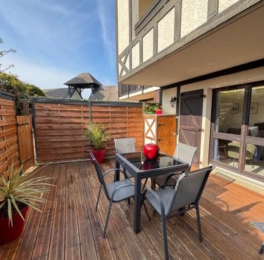 Le Cocon De Cabourg avec terrasse, piscine et tennis