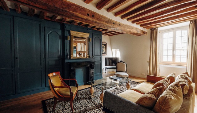 Le Cotin Bleu. Duplex. Old Market. Sleeps 4/6
