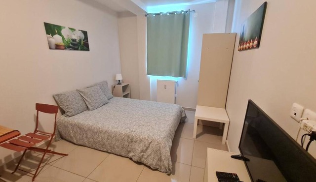 le Coucher De Lune Studio pour 2 a 3 personnes a Montfermeil