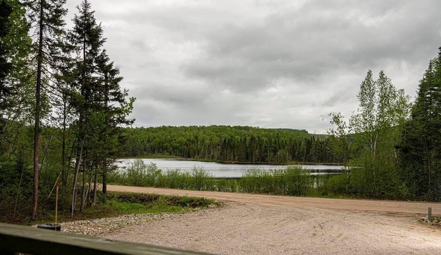 Le Dravas is located in Charlevoix with its majestic