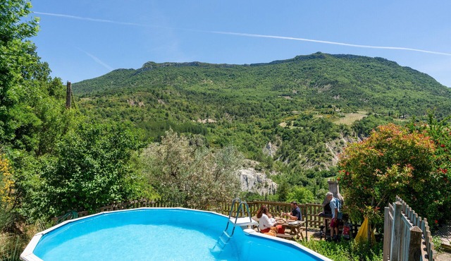 Le frêne – La Ferme des Aygues, Drôme Provençale