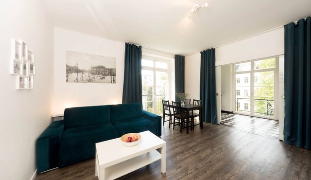 LE Home II: 2-room loft w/balcony+parking. Quiete, bright!