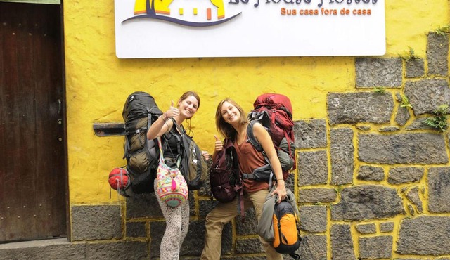 Le House Hostel