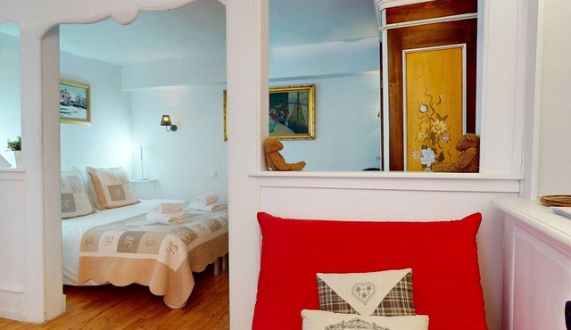 le logis du marechal with access to lounge
