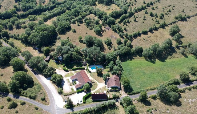 Le Mas des 3 ânes, Group gite sleeps 29 in Blars