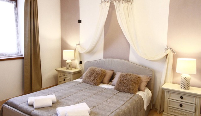 LE MUSE COMANO TERME HOLIDAY, romantic chic