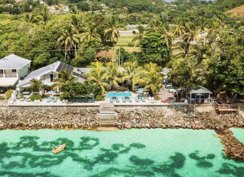 Le Nautique Beachfront Apartments