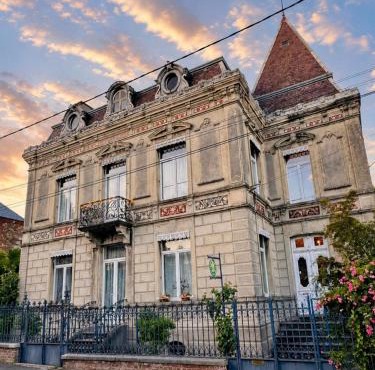 Le Petit Chateau