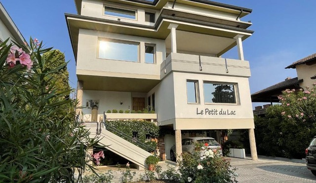Le Petit Du Lac