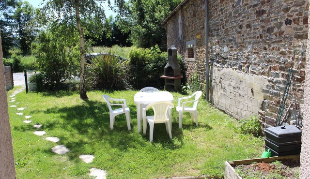 Le Petit Ecutot, garden level