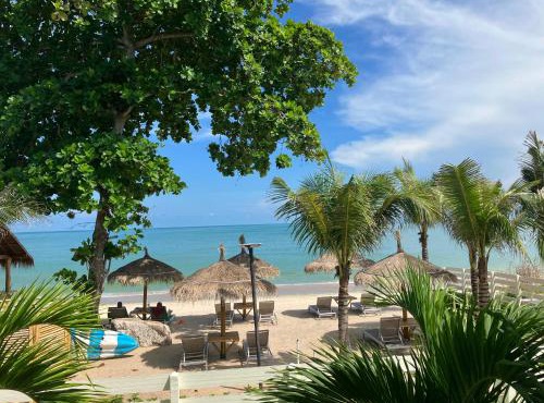 Le Petit Saint Tropez Beach Resort Khanom