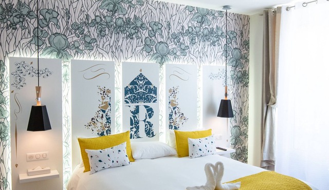 Le Riche Hotel