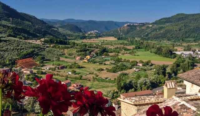 LE ROCCHE - Under the Castle, ZAFFIRO Apartment with SPA and Black River view