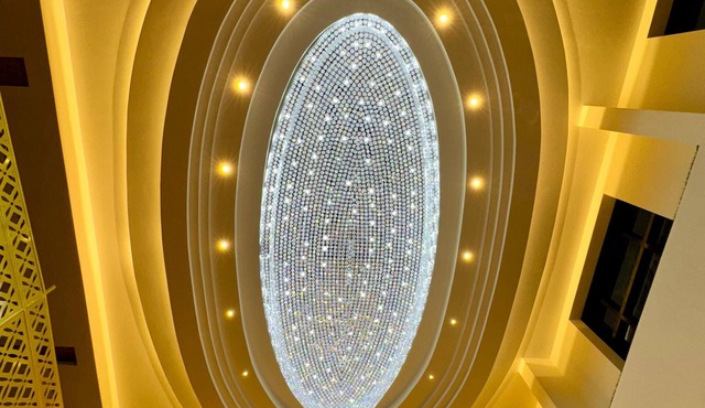 Le Royale Palace