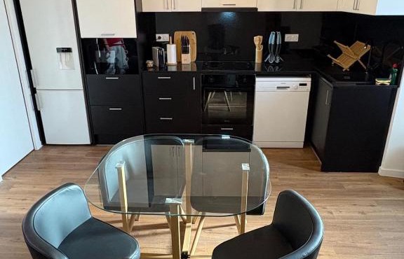 Le Saint Laurent apartment