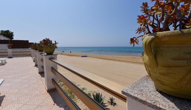 Le Sorelle Villa sul mare
