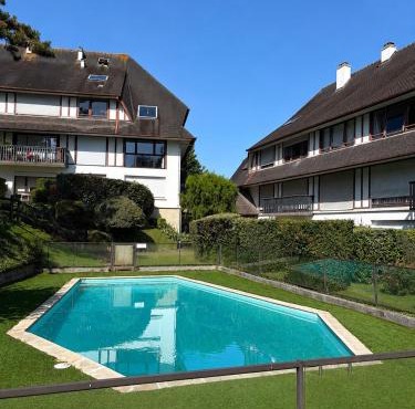 Le studio avec piscine et à 10 min de la plage