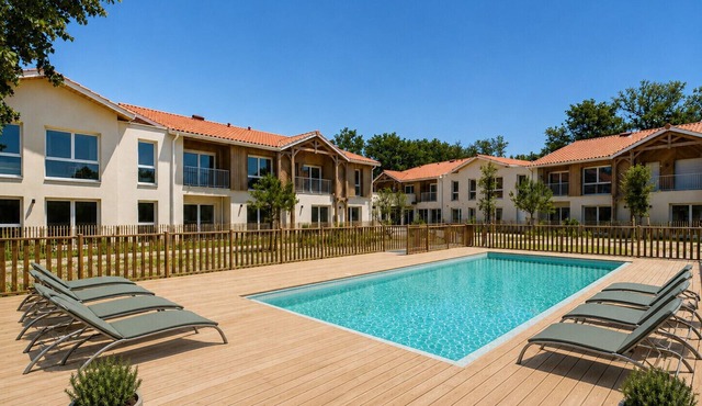 Le Switch - apartment for 4 people - shared swimming pool