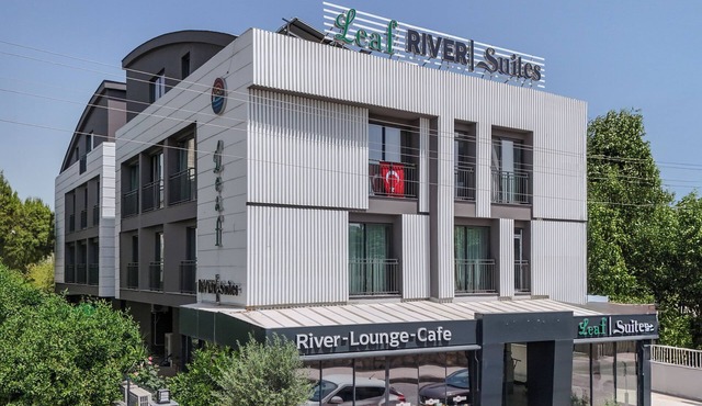 Leaf River Suites