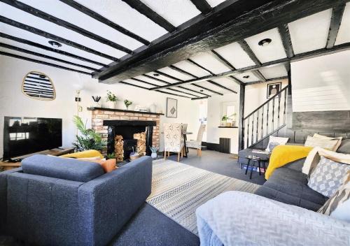 Leaf Tree Cottage, Cosy Lakeland Retreat for Mountain, Coastal and Lakeside Breaks