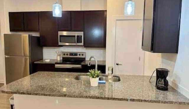 Leander 1BR Apartment with Kitchen & Living Room