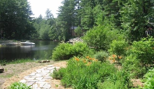Leave it All Behind! 4-Season Sebago Lake Area, Kayak, Canoe & Fish, Pets Free!