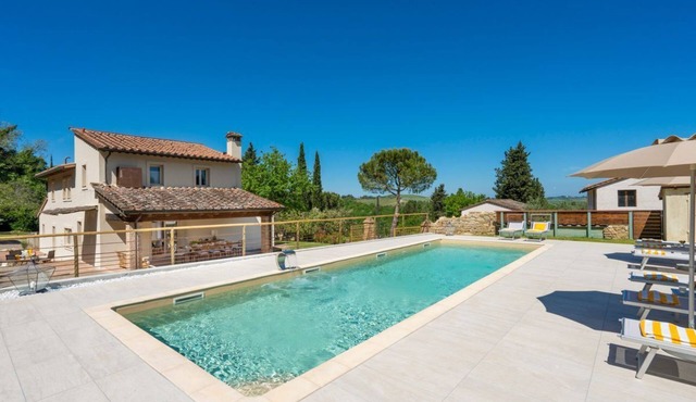 Leccio Del Corno - Five Bedroom Villa, Sleeps 10