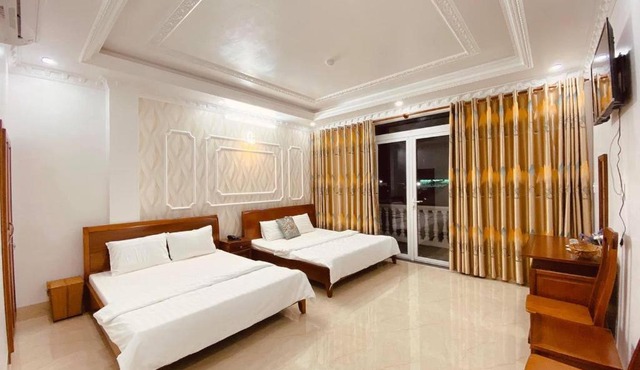 Lee Hotel