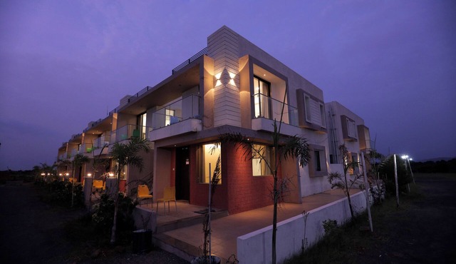 Leena Resort
