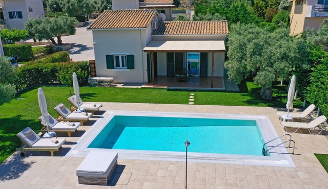 Lefkogea Villas