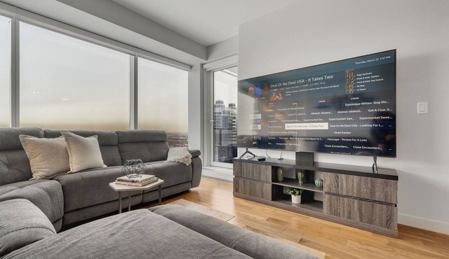 Legends - Executive Suite, Luxury Amenities, Pool