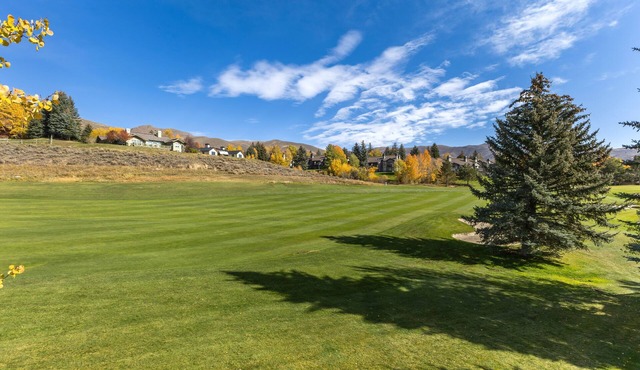 Legends - Simply Perfect Elkhorn Retreat
