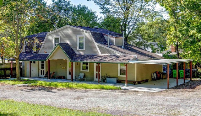 Lehr Court Cottage - Home in the Heart of Wooster