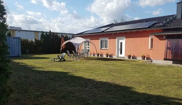 Leipzig dog / dogs on request; quiet location; garden; near the lake; Belantis