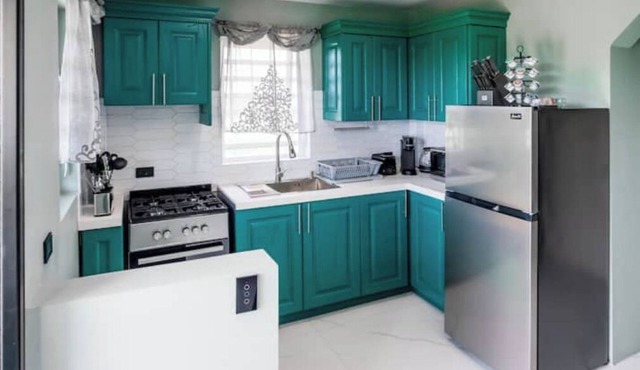 LeLuxe Cedar Valley Suite Bn