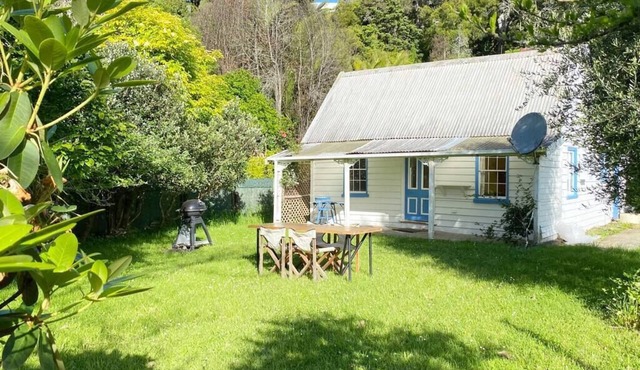 Lemon Cottage-Rustic Cosy