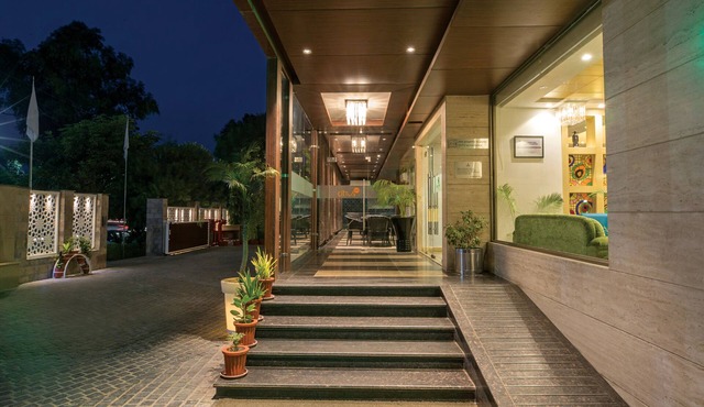 Lemon Tree Hotel Alwar