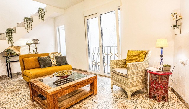 Lemon Tree Patio, Andalusian Traditional Cottage in the heart of Olvera