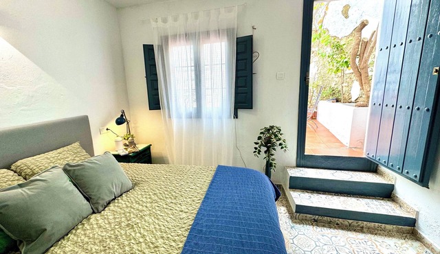 Lemon Tree Patio-Mountain View, Delightful home in Olvera-Cadiz-Andalucia-Spain