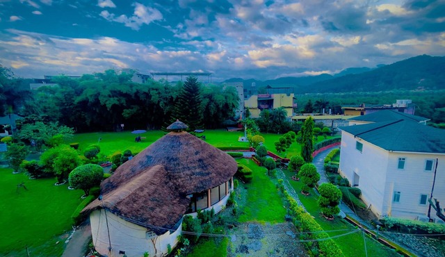 Lemonwood Riverside Premium Resort