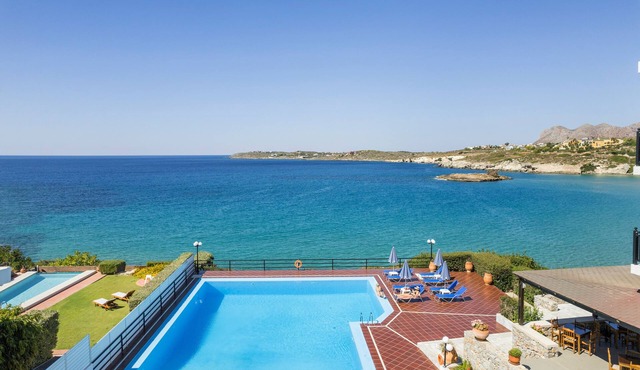 Lena Beach Hotel