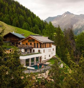 Leni Mountain Chalet