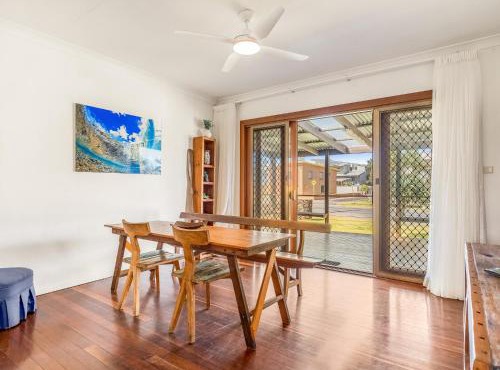 Lennox Beach Shack Classic Coastal Stay Near the Beach | Winter Escape Deal | Stay Longer & Save | 1 June – 31 August